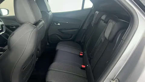 PEUGEOT 2008 100kW GT 50kWh Auto