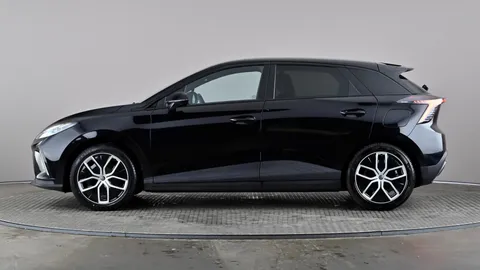 MG MOTOR UK MG4 150kW Trophy EV Long Range 64kWh Auto