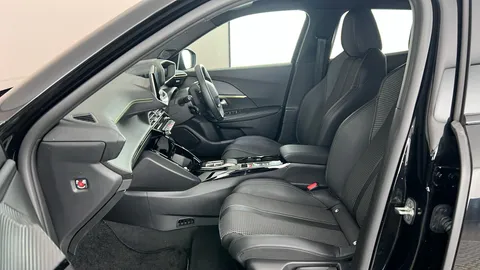 PEUGEOT 2008 100kW GT 50kWh Auto