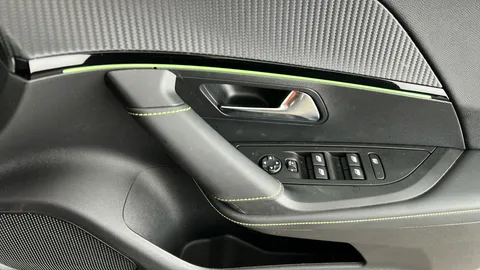 PEUGEOT 2008 100kW GT 50kWh Auto