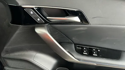 MG MOTOR UK MG4 150kW Trophy EV Long Range 64kWh Auto