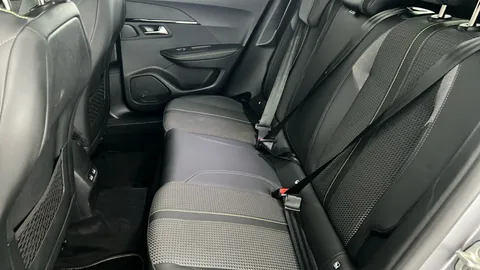 PEUGEOT 2008 100kW GT 50kWh Auto