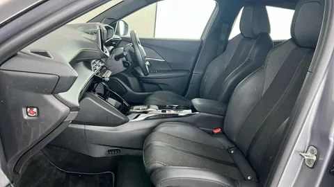 PEUGEOT 2008 100kW GT 50kWh Auto