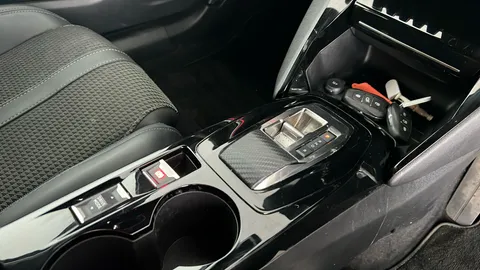 PEUGEOT 2008 100kW GT 50kWh Auto