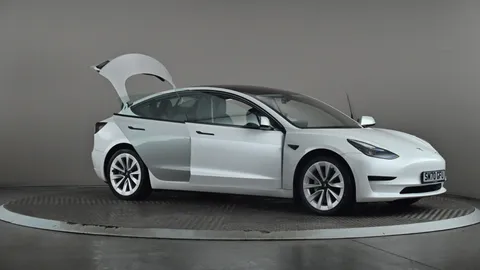 TESLA MODEL 3 Standard Plus Auto