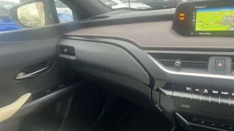 LEXUS UX 300e 150kW 54.3 kWh E-CVT