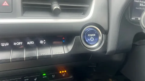 LEXUS UX 300e 150kW 54.3 kWh E-CVT