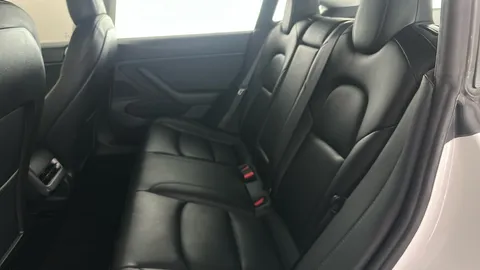 TESLA MODEL 3 Standard Plus Auto