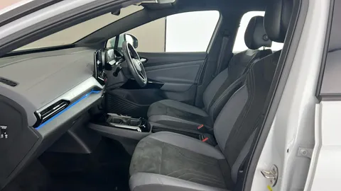 VOLKSWAGEN ID.4 109kW Life Pure 52kWh Auto