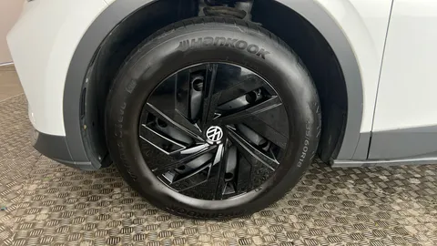 VOLKSWAGEN ID.4 109kW Life Pure 52kWh Auto