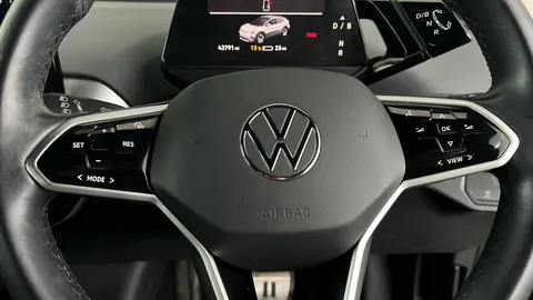 VOLKSWAGEN ID.4 109kW Life Pure 52kWh Auto