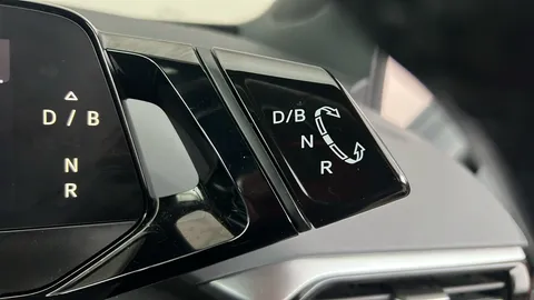 VOLKSWAGEN ID.4 109kW Life Pure 52kWh Auto