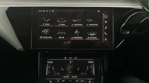 AUDI E-TRON 230kW 50 Quattro 71kWh Technik Auto