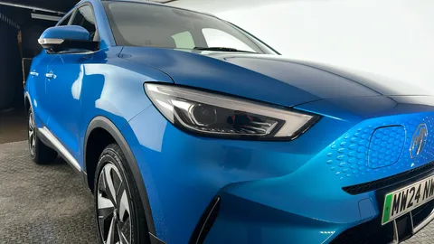 MG MOTOR UK ZS 130kW Trophy Connect EV 51kWh Auto