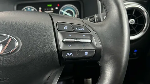 HYUNDAI KONA 150kW Ultimate 64kWh Auto