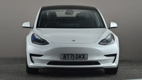 TESLA MODEL 3 Standard Plus Auto