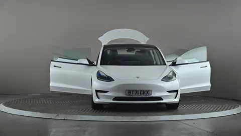 TESLA MODEL 3 Standard Plus Auto