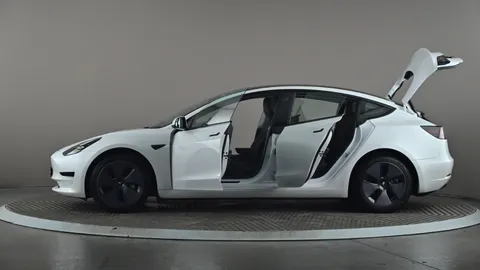 TESLA MODEL 3 Standard Plus Auto
