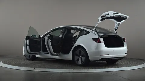 TESLA MODEL 3 Standard Plus Auto