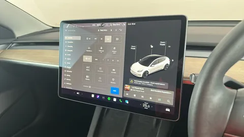 TESLA MODEL 3 Standard Plus Auto