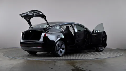 TESLA MODEL 3 Standard Plus Auto