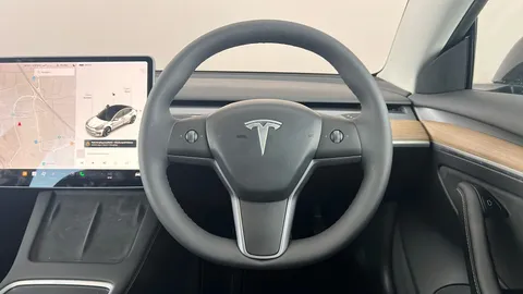 TESLA MODEL 3 Standard Plus Auto