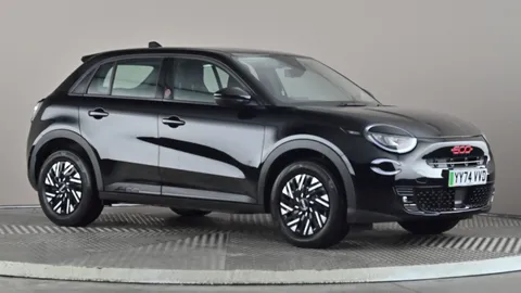 FIAT 600 115kW Red 54kWh Auto