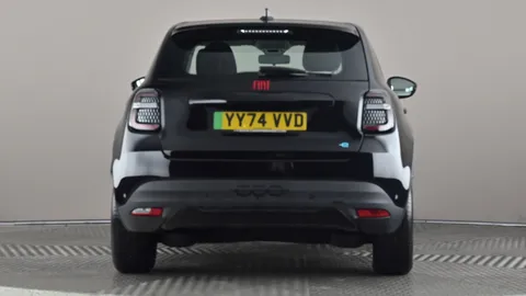 FIAT 600 115kW Red 54kWh Auto