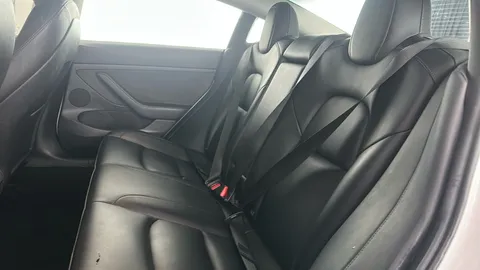 TESLA MODEL 3 RWD Auto