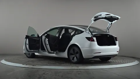 TESLA MODEL 3 RWD Auto