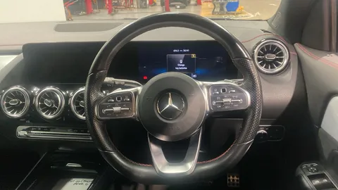 MERCEDES-BENZ EQA EQA 250 140kW AMG Line 66.5kWh Auto