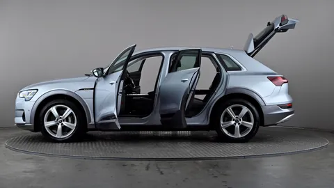 AUDI E-TRON 300kW 55 Quattro 95kWh Technik Auto