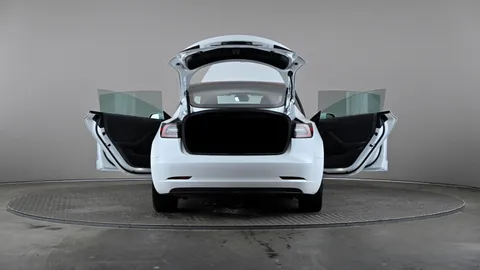 TESLA MODEL 3 RWD Auto