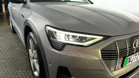 AUDI E-TRON 300kW 55 Quattro 95kWh Technik Auto