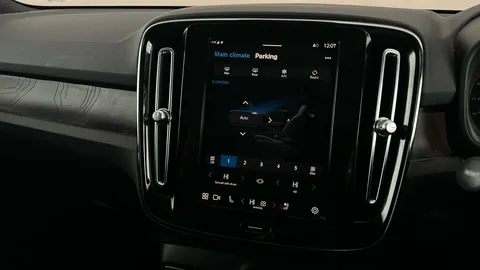 VOLVO C40 300kW Recharge Twin Plus 78kWh AWD Auto