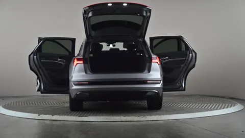 AUDI E-TRON 300kW 55 Quattro 95kWh Launch Edition Auto