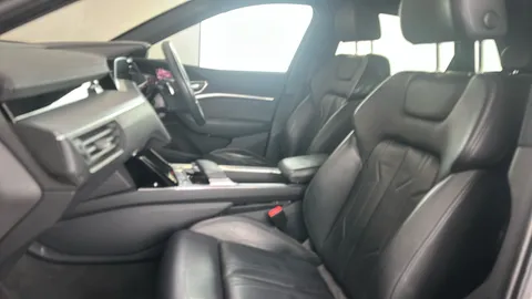 AUDI E-TRON 300kW 55 Quattro 95kWh Launch Edition Auto