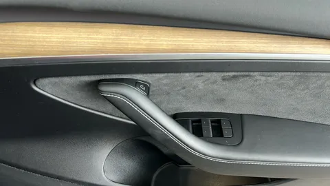 TESLA MODEL 3 Long Range AWD Auto