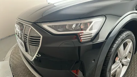 AUDI E-TRON 300kW 55 Quattro 95kWh Technik Auto