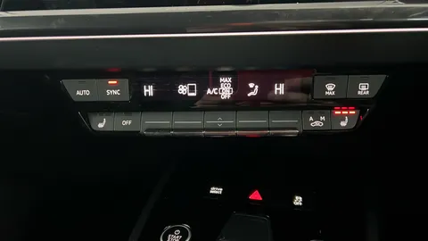 AUDI Q4 150kW 40 82kWh S Line Auto