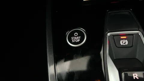 AUDI Q4 150kW 40 82kWh S Line Auto