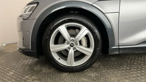 AUDI E-TRON 230kW 50 Quattro 71kWh Technik Auto