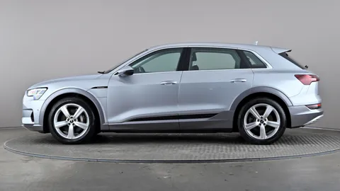 AUDI E-TRON 300kW 55 Quattro 95kWh Technik Auto