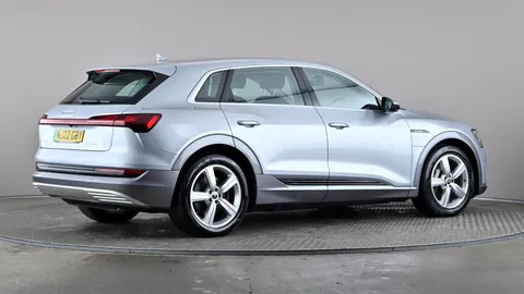 AUDI E-TRON 300kW 55 Quattro 95kWh Technik Auto