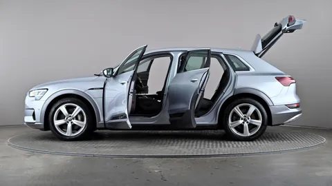 AUDI E-TRON 300kW 55 Quattro 95kWh Technik Auto