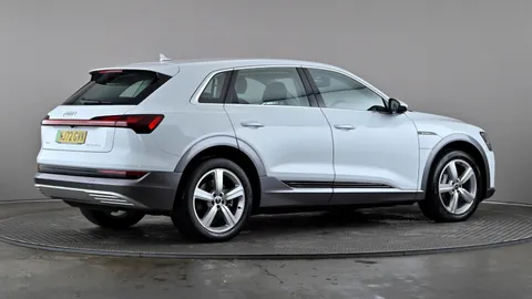 AUDI E-TRON 300kW 55 Quattro 95kWh Technik Auto