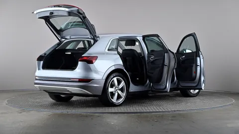 AUDI E-TRON 300kW 55 Quattro 95kWh Technik Auto