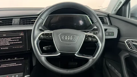 AUDI E-TRON 300kW 55 Quattro 95kWh Technik Auto