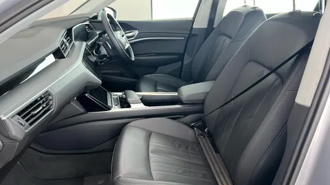 AUDI E-TRON 300kW 55 Quattro 95kWh Technik Auto