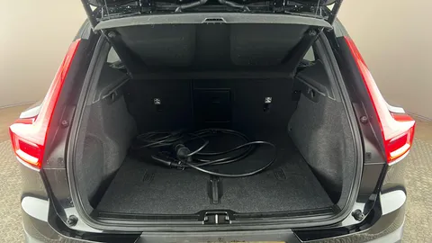 VOLVO XC40 170kW Recharge Plus 69kWh Auto